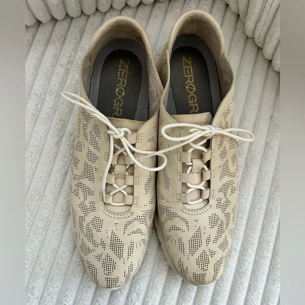 Cole Haan ZEROGRAND Perforated
Sneaker Trainer Size 10.5 Sand - Picture 4 of 9